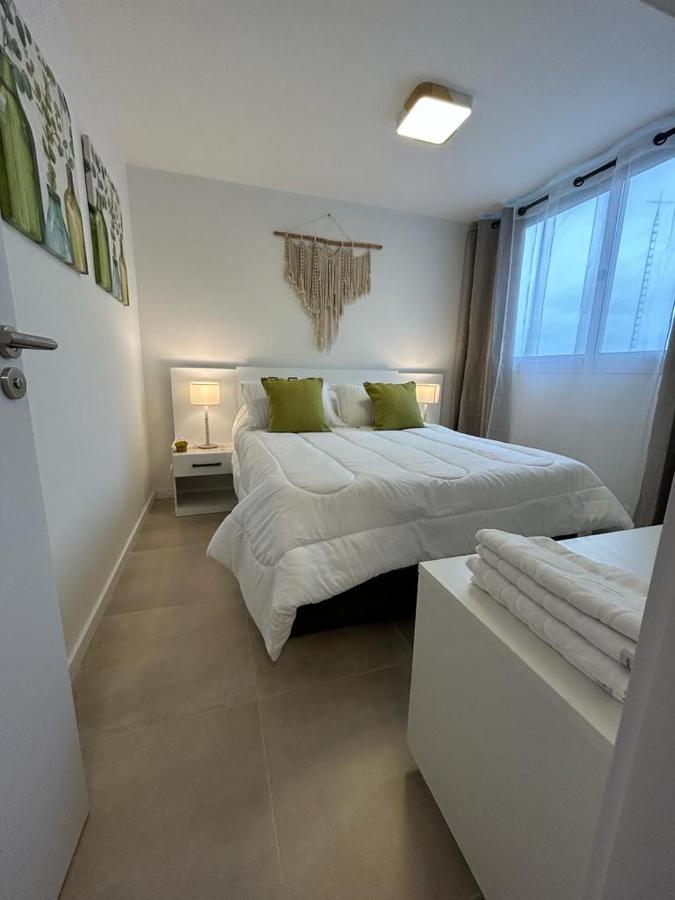 Apartamento Centrico Con Garage Mercedes Luaran gambar