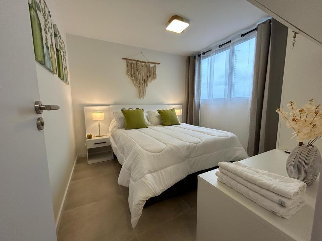 Apartamento Centrico Con Garage Mercedes Luaran gambar