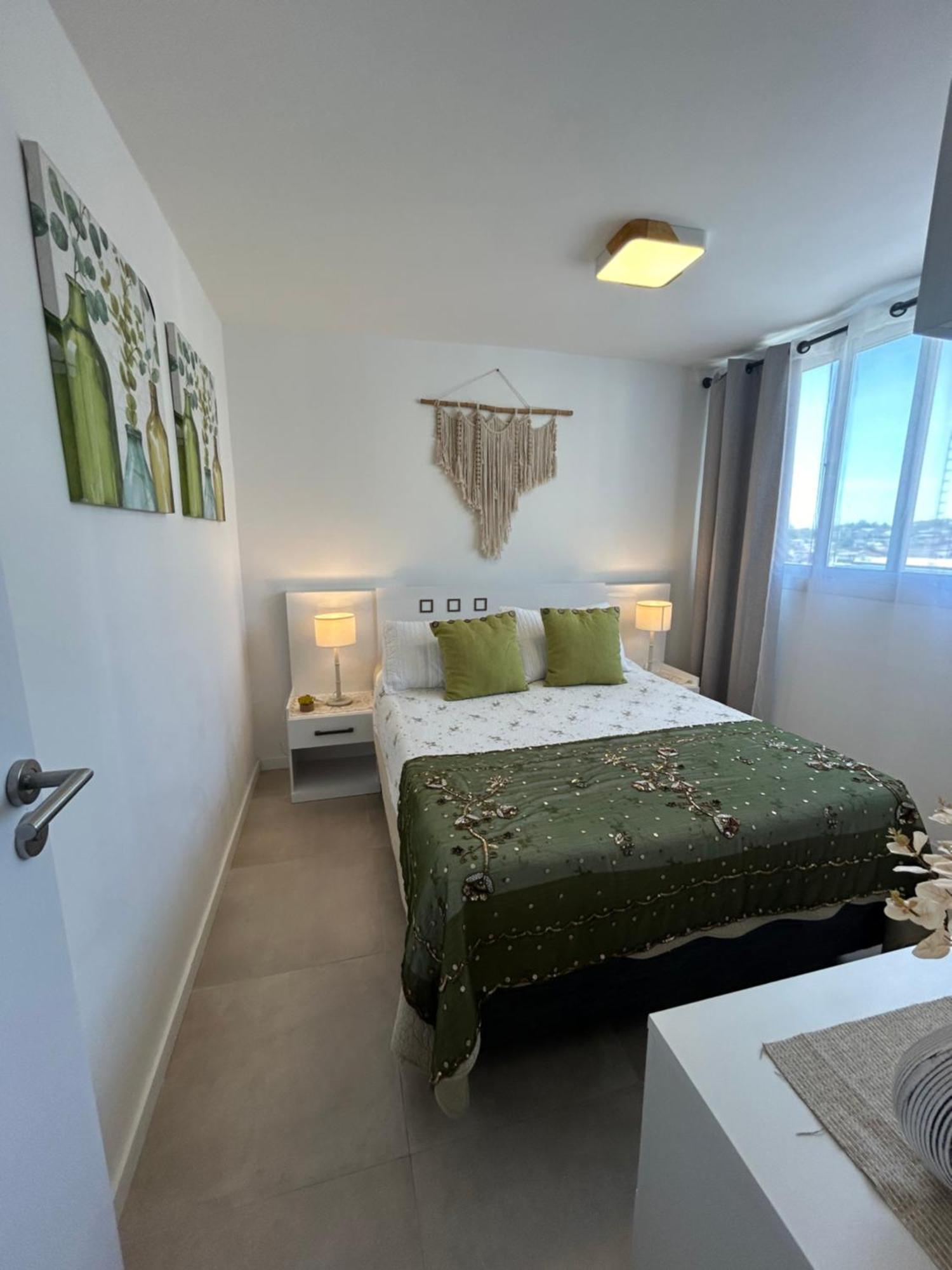 Apartamento Centrico Con Garage Mercedes Luaran gambar